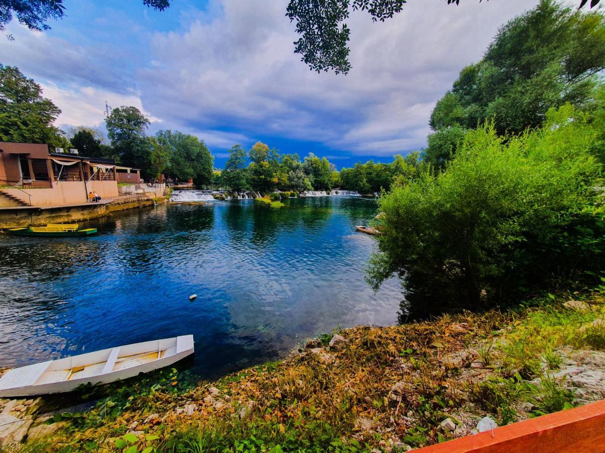 Holiday Home Waterfall View Bihać Exterior foto