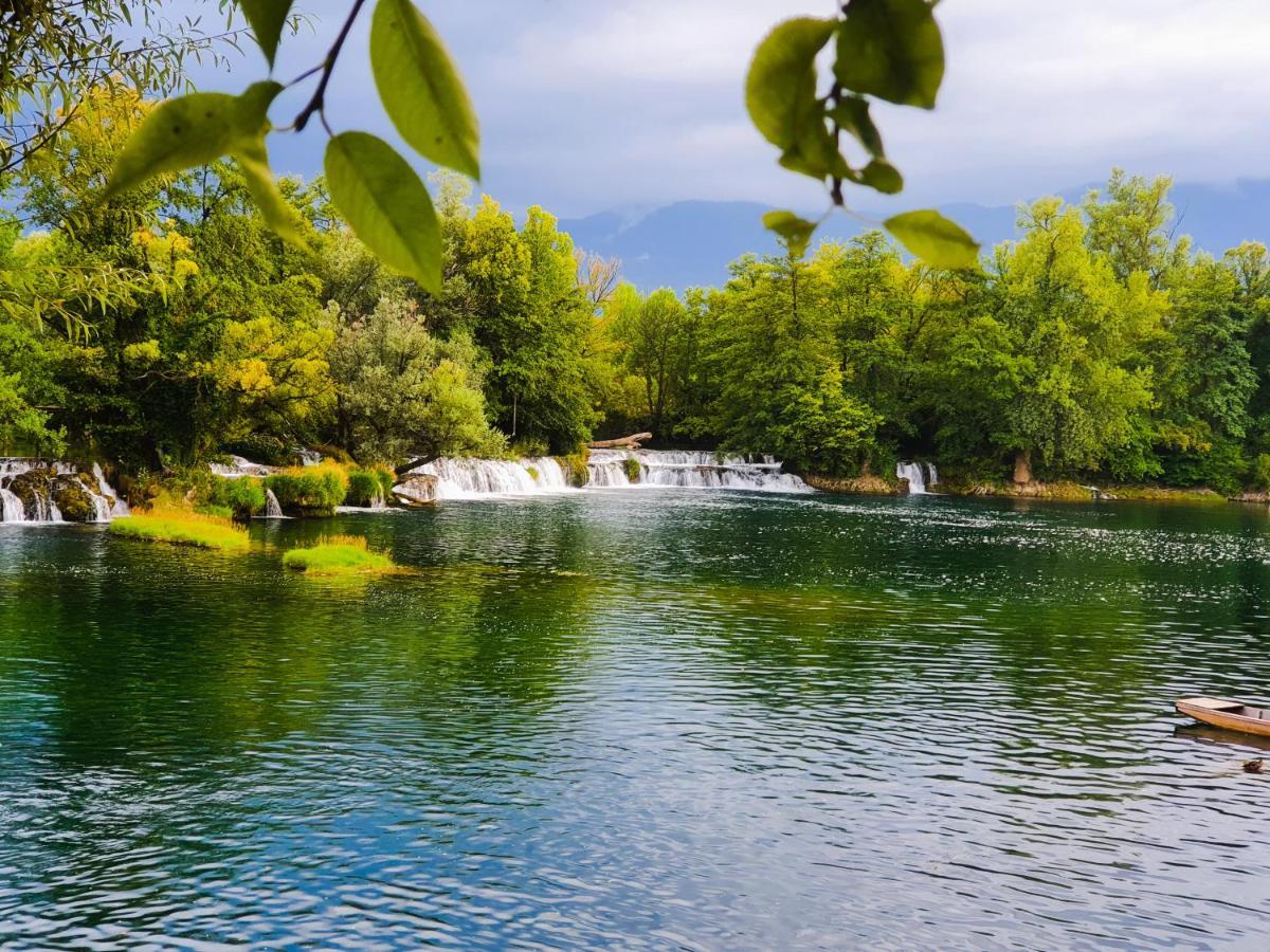 Holiday Home Waterfall View Bihać Exterior foto