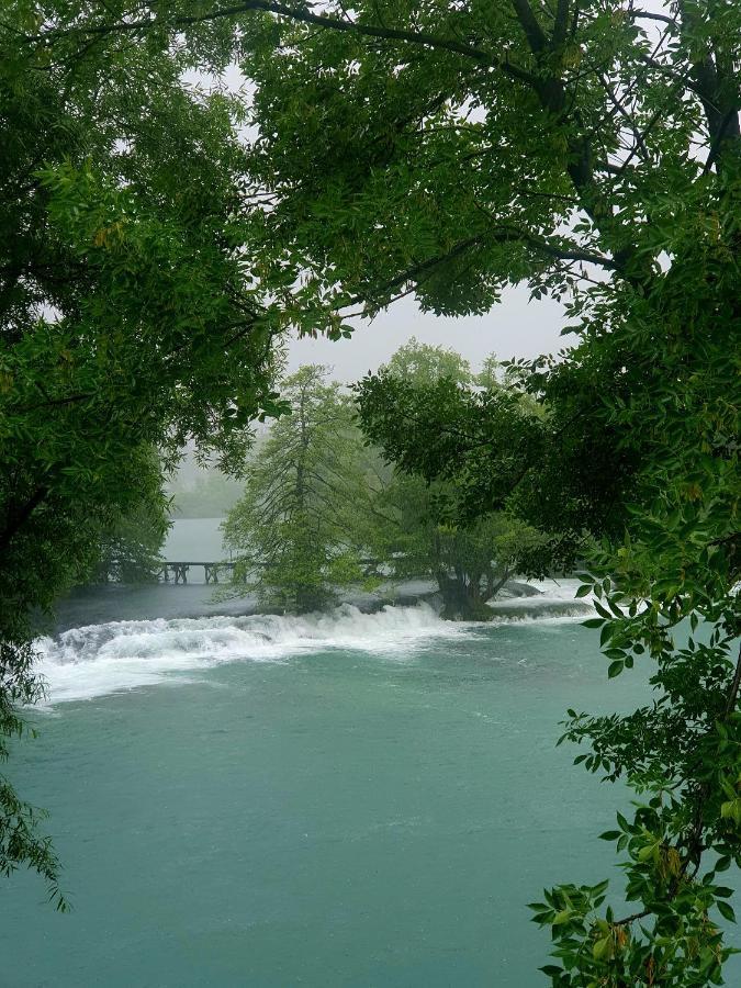 Holiday Home Waterfall View Bihać Exterior foto